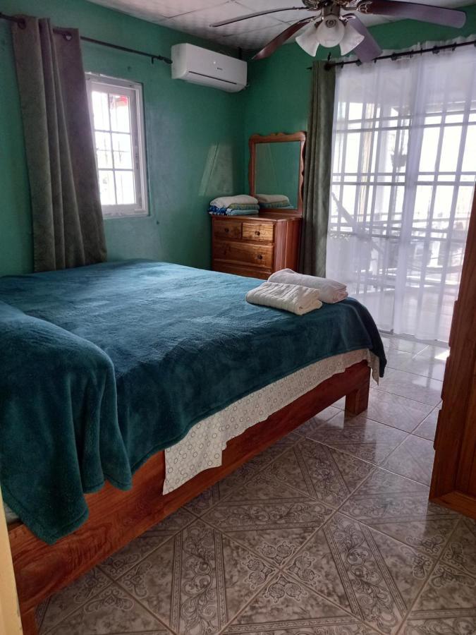 Nicol Aparment Lägenhet Bocas del Toro Exteriör bild